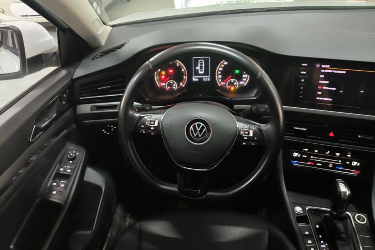 Volkswagen Bora 2021 car image #11