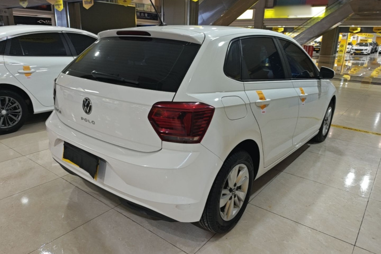 Volkswagen Polo 2022 car image #7