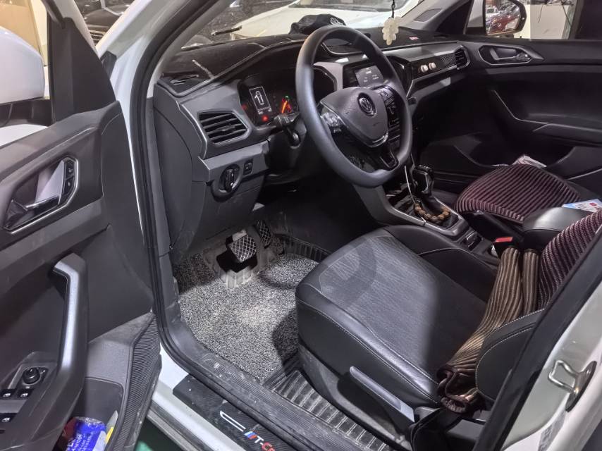 Volkswagen T-Cross 2020 immagine di auto #7