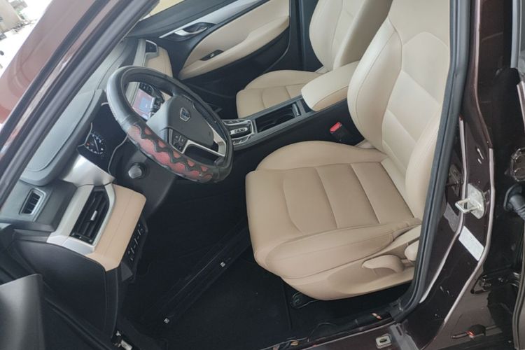 GEELY Emgrand 2019 #15 GEELY Emgrand 2019 car image #15