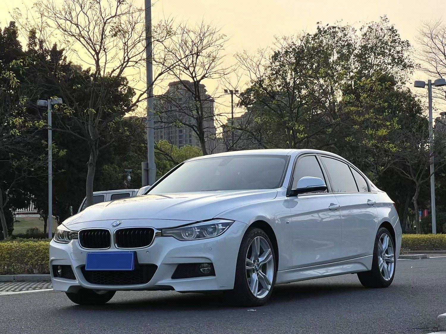 BMW 3 Series 2019 BMW 3 Series 2019 car image