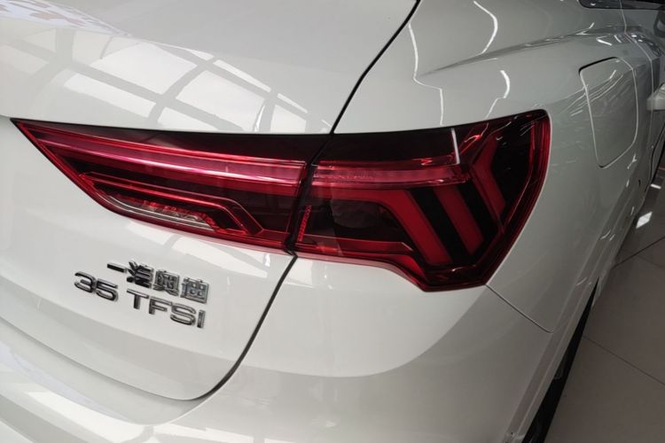 Audi Q3 2021 #8 Audi Q3 2021 car image #8