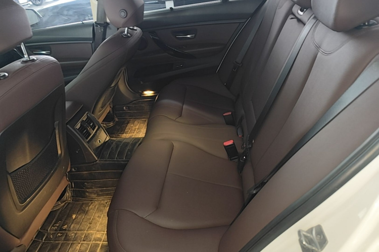 BMW 3 Series 2017 #17 BMW 3 Series 2017 car image #17
