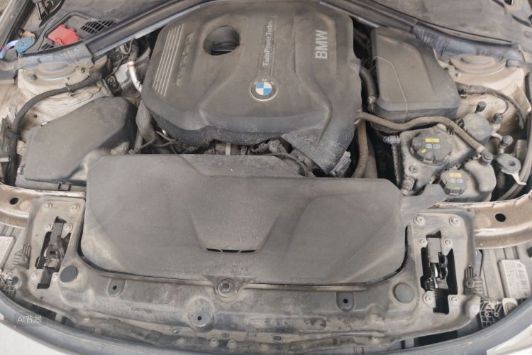 BMW 3 Series 2019 car image #22