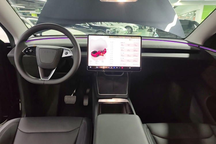 Tesla Model Y 2025 #11 Tesla Model Y 2025 car image #11