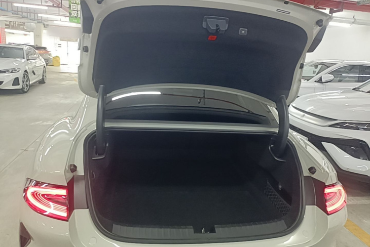 2026 #21 2026 immagine di auto #21