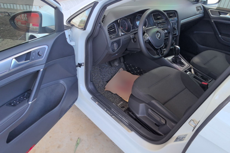 Volkswagen Golf 2018 #16 Volkswagen Golf 2018 car image #16