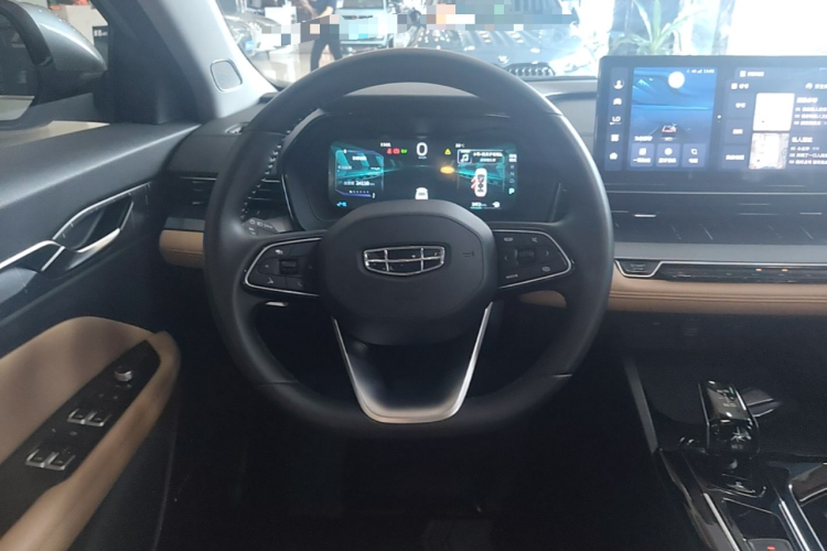 GEELY Emgrand L HiP 2023 car image #11