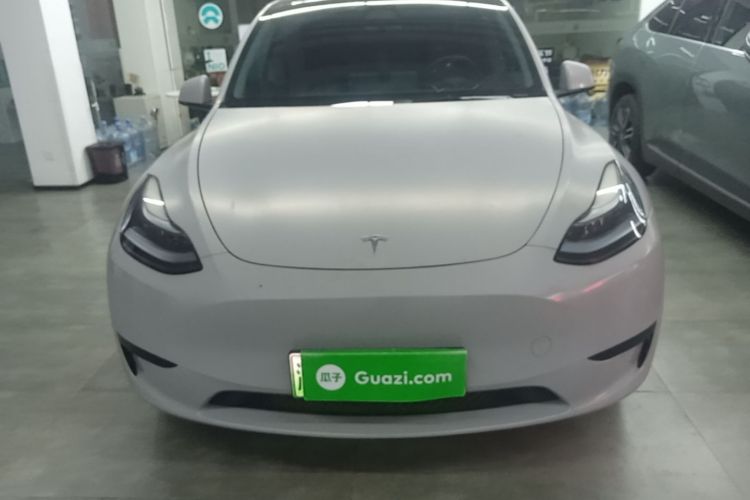 Tesla Model Y 2023 #3 Tesla Model Y 2023 car image #3
