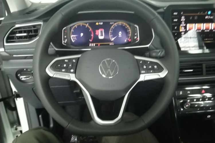 Volkswagen Tharu 2025 #11 Volkswagen Tharu 2025 immagine di auto #11