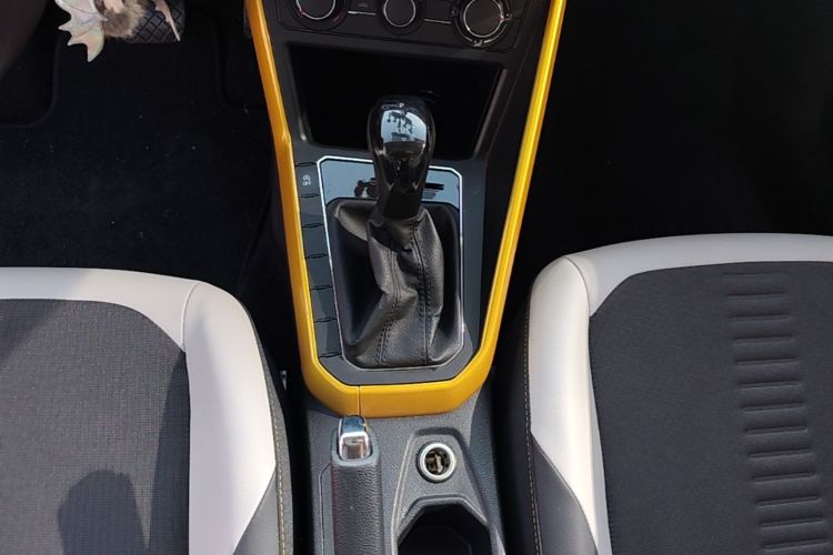 Volkswagen Polo 2019 car image #18