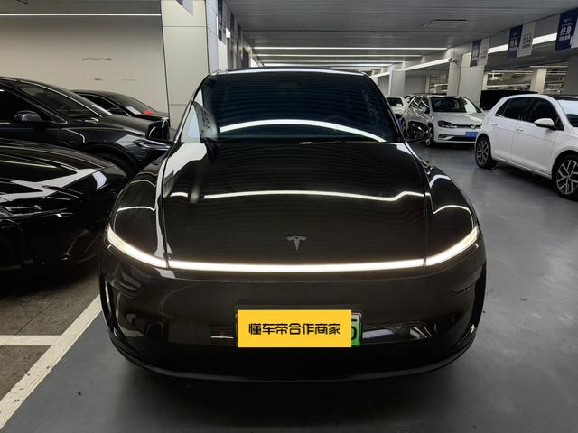 Tesla Model Y 2026 #2 Tesla Model Y 2026 car image #2