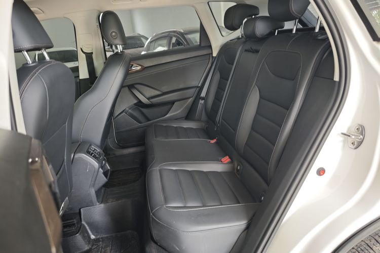 Volkswagen Tharu 2022 car image #13