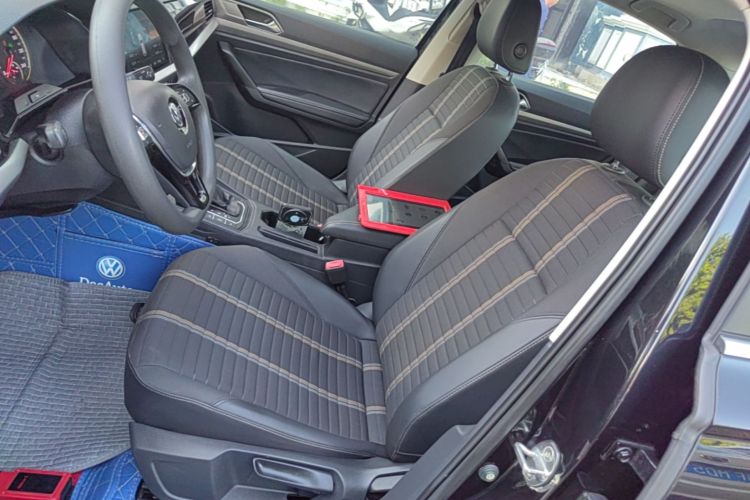 Volkswagen Lavida 2019 car image #15