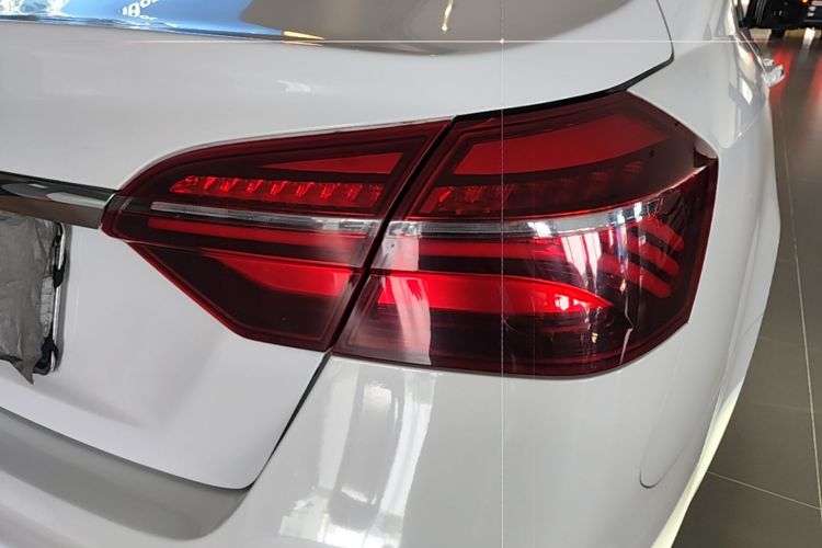 GEELY Emgrand 2018 car image #8