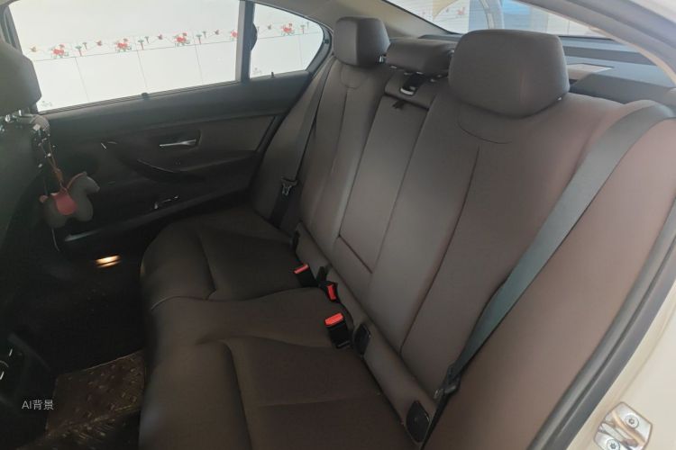 BMW 3 Series 2018 #19 BMW 3 Series 2018 car image #19