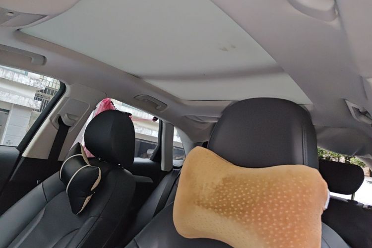 Audi Q3 2014 car image #20