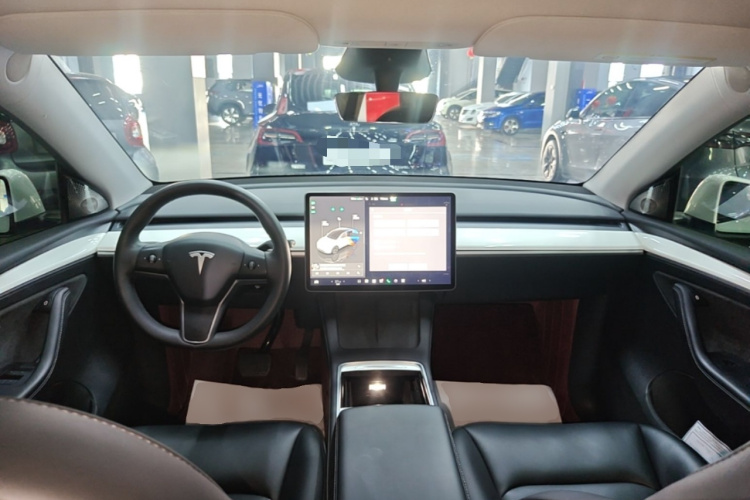 Tesla Model Y 2024 #10 Tesla Model Y 2024 car image #10