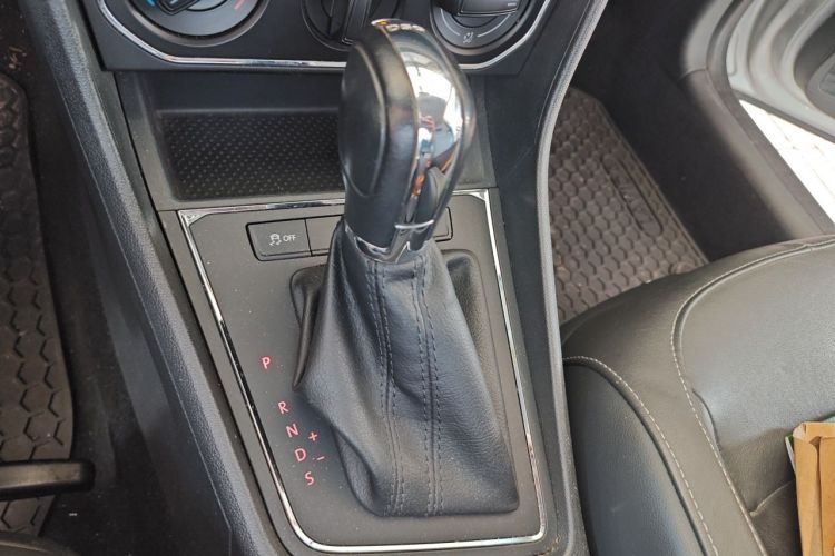 Volkswagen Lavida 2015 car image #18