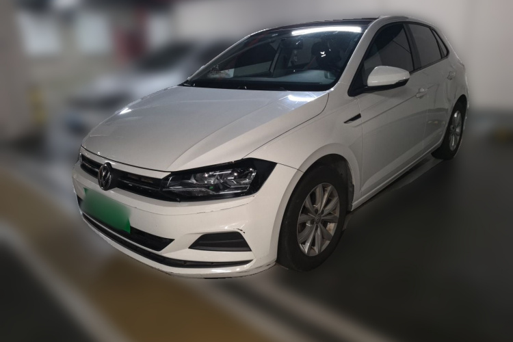 Volkswagen Polo 2019 car image #2