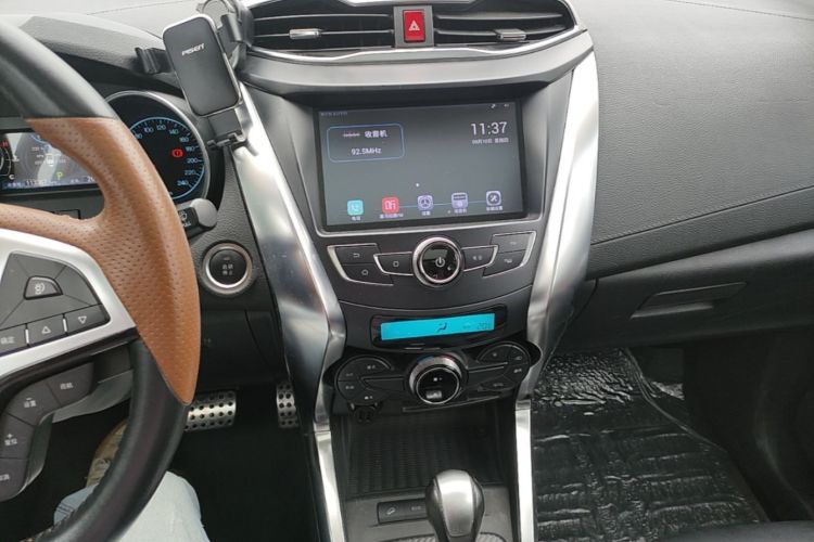 BYD Yuan 2016 #13 BYD Yuan 2016 car image #13