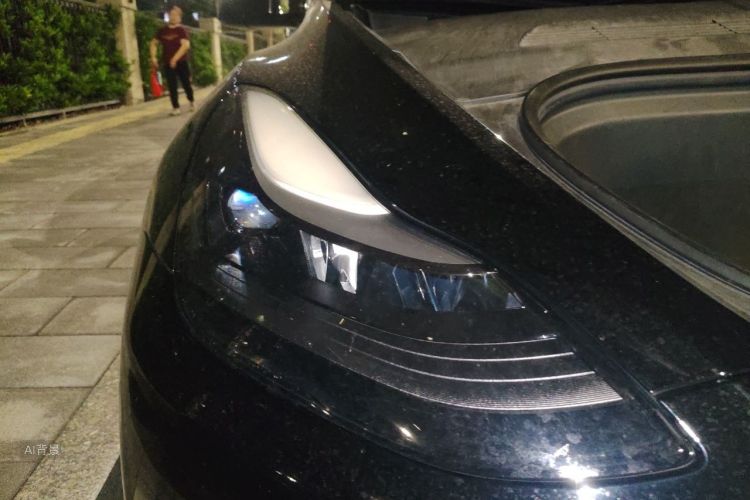 Tesla Model Y 2021 car image #8