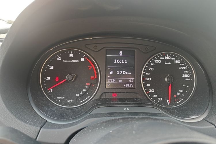 Audi A3 2019 car image #12