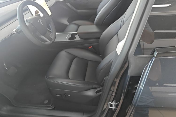 Tesla Model Y 2024 #15 Tesla Model Y 2024 immagine di auto #15
