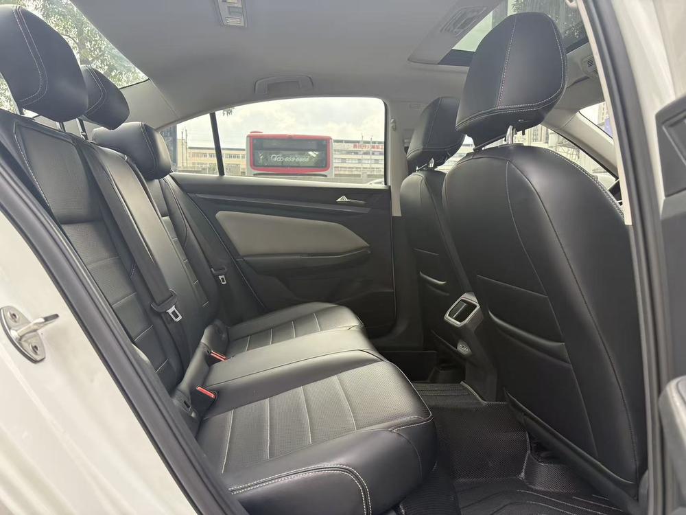 Volkswagen Bora 2023 immagine di auto #15