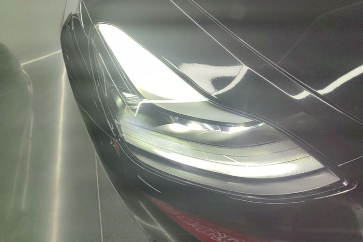 Tesla Model Y 2021 #8 Tesla Model Y 2021 car image #8