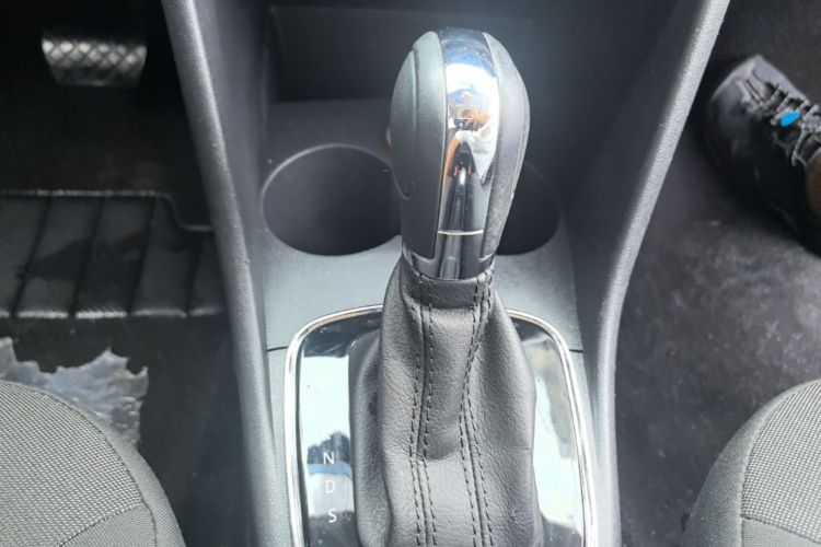 Volkswagen Polo 2018 car image #14