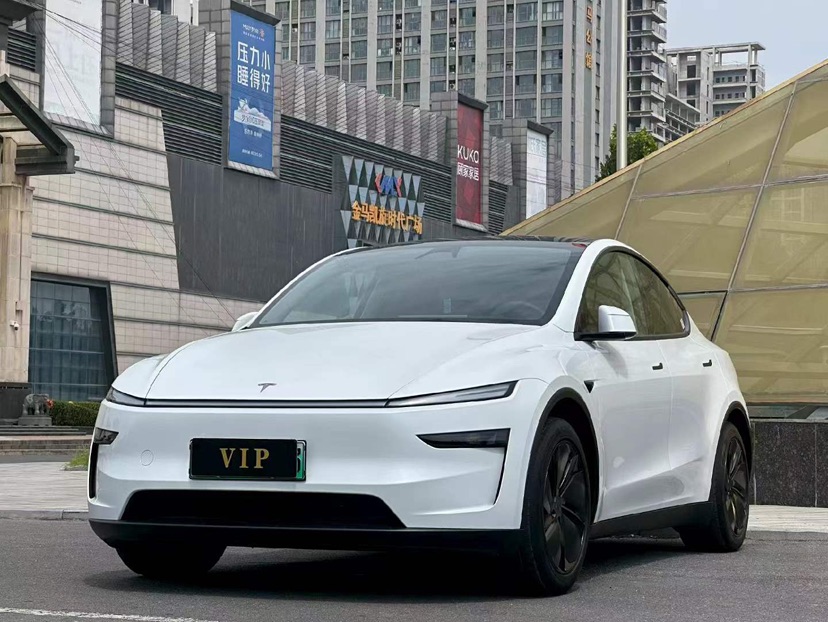 Tesla Model Y 2025 Tesla Model Y 2025 car image