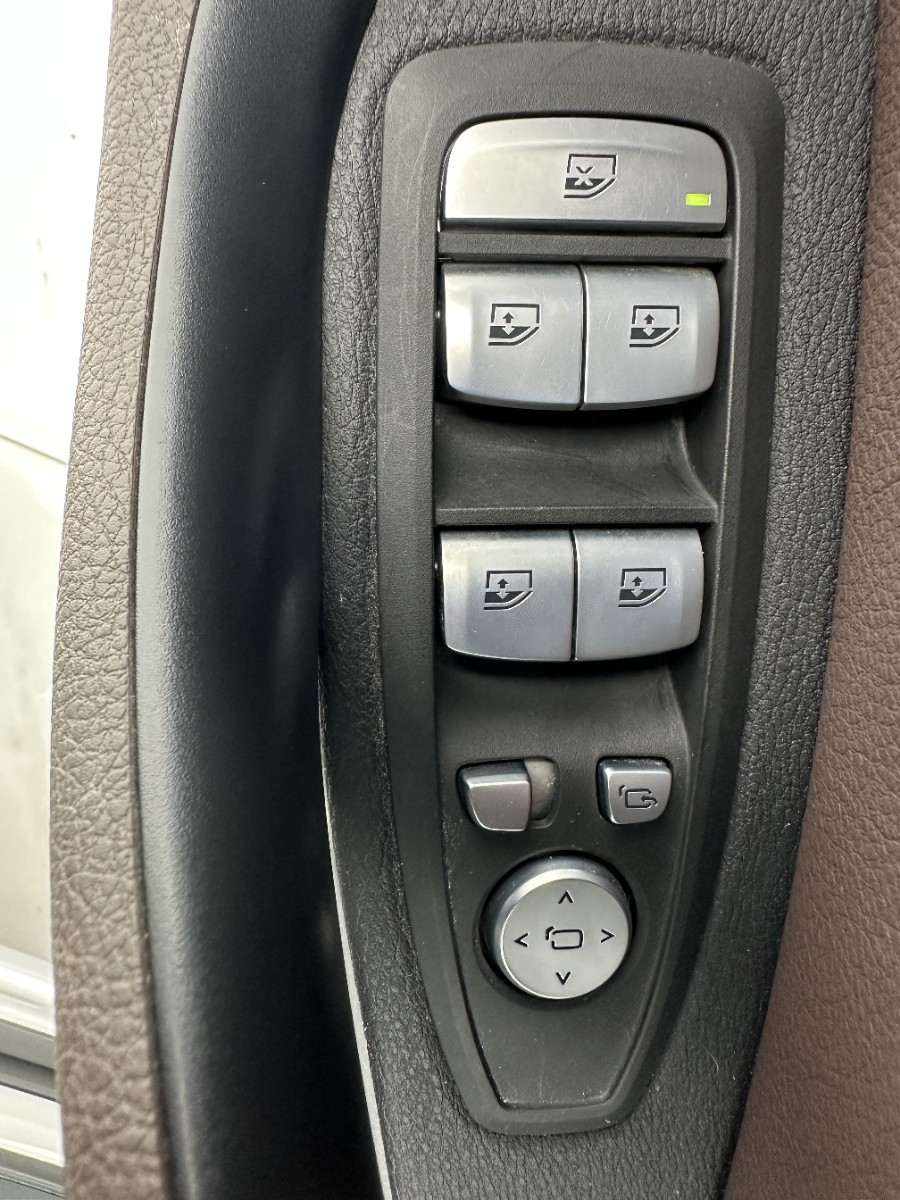 BMW X1 2022 car image #11