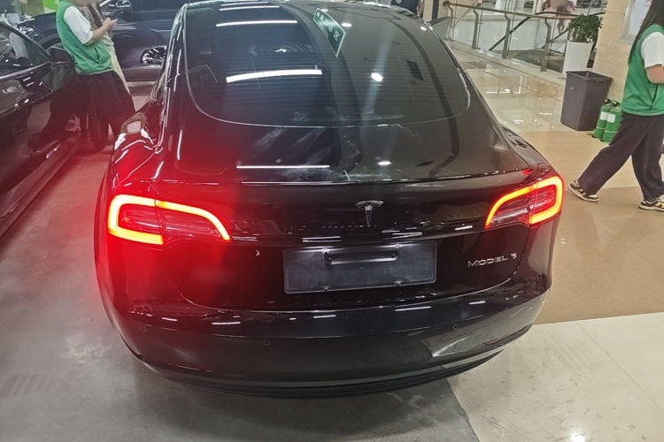 Tesla Model 3 2023 #6 Tesla Model 3 2023 car image #6