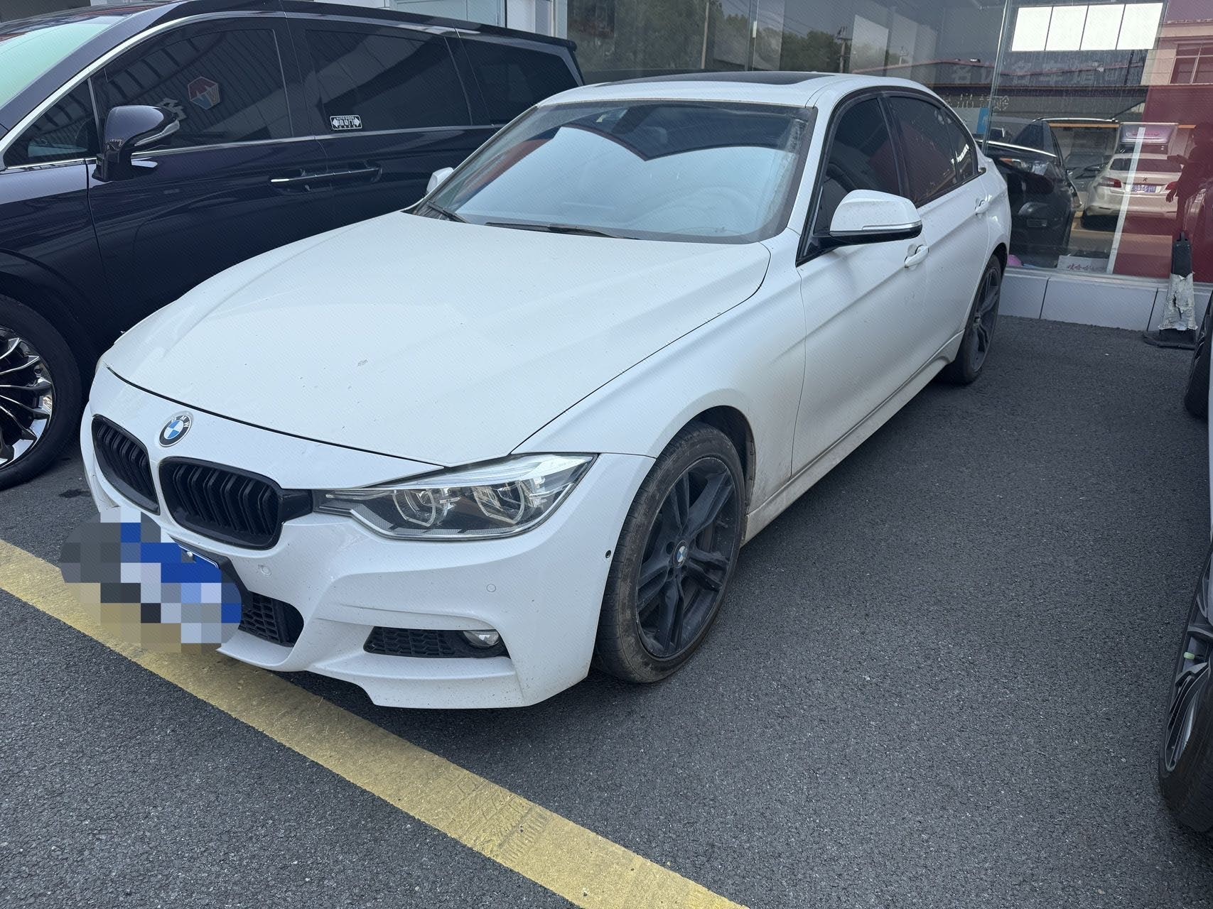 BMW 3 Series 2019 BMW 3 Series 2019 immagine di auto