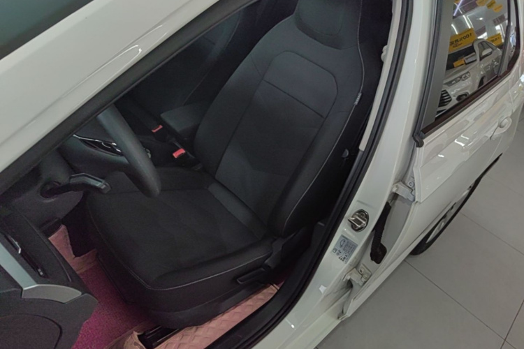 Volkswagen Polo 2020 car image #19