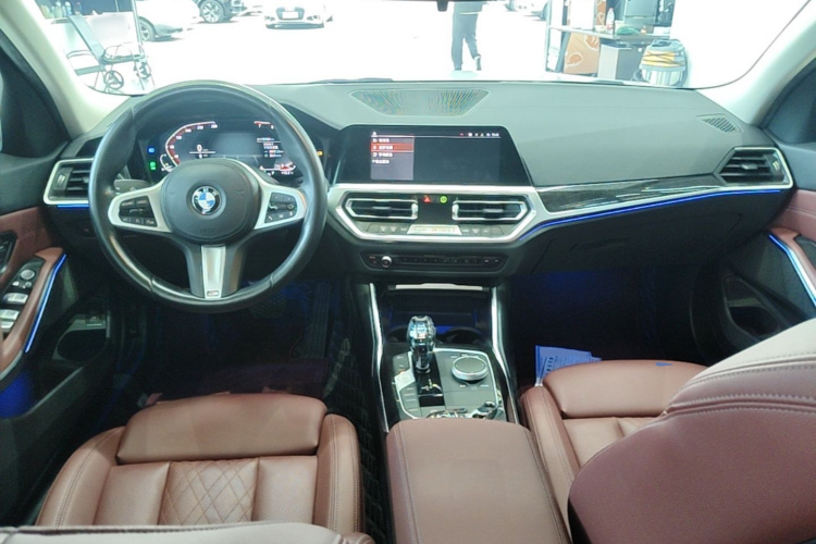 BMW 3 Series 2022 car image #11