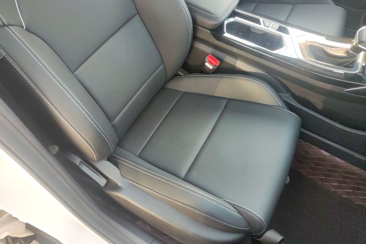 GEELY Coolray 2026 #25 GEELY Coolray 2026 car image #25
