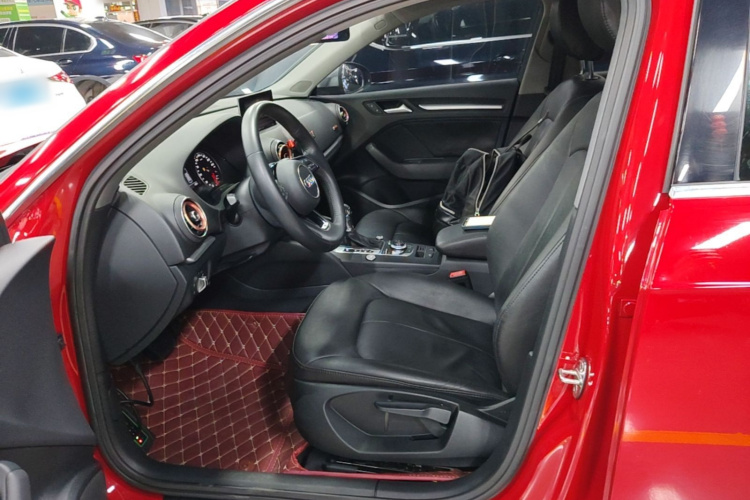 Audi A3 2019 car image #15