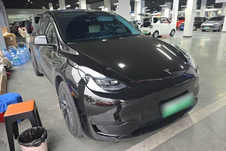 Tesla Model Y 2024 #4 Tesla Model Y 2024 car image #4