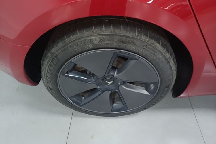 Tesla Model 3 2022 car image #9