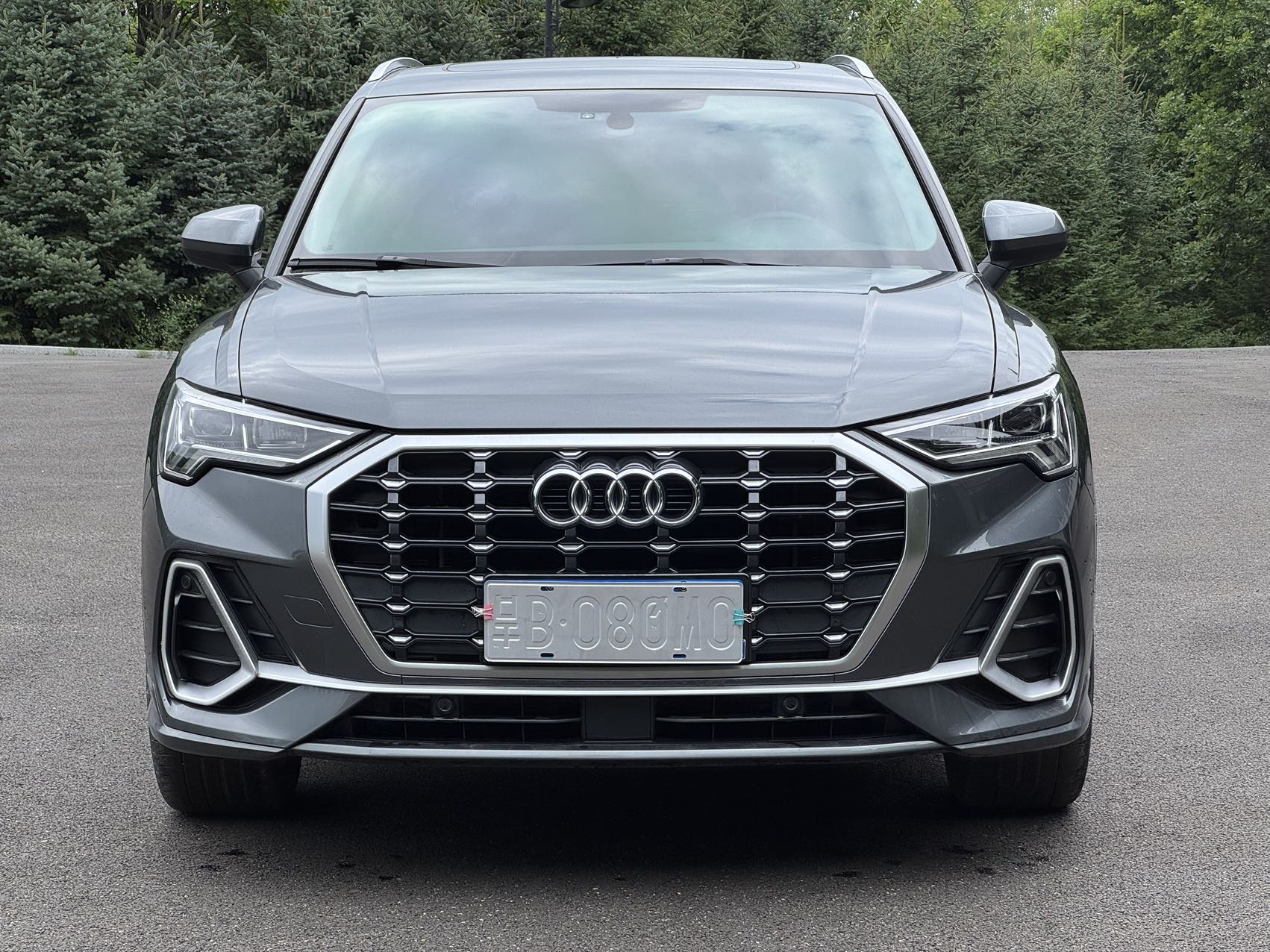 Audi Q3 2022 car image #2