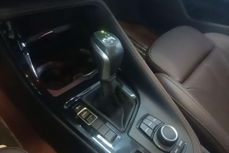 BMW X1 2019 car image #14