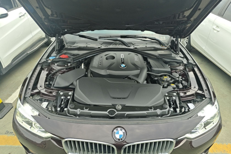 BMW 3 Series 2018 #22 BMW 3 Series 2018 car image #22