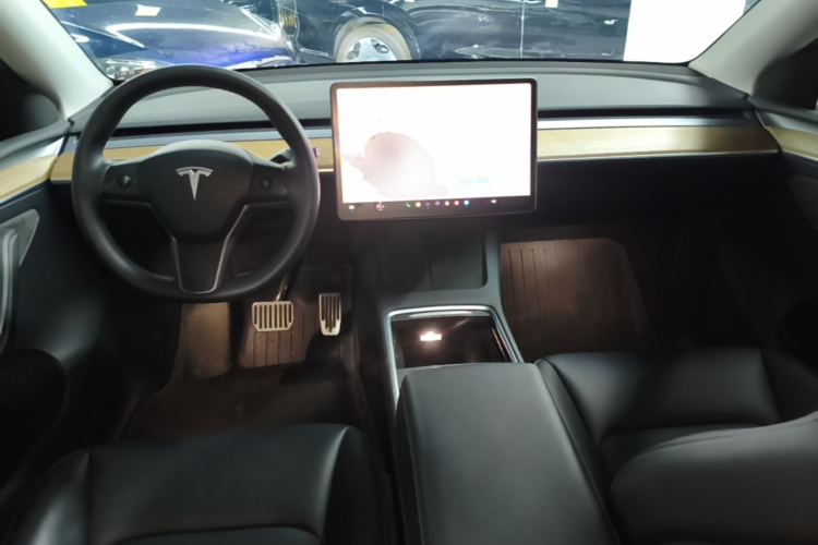 Tesla Model Y 2023 #10 Tesla Model Y 2023 car image #10