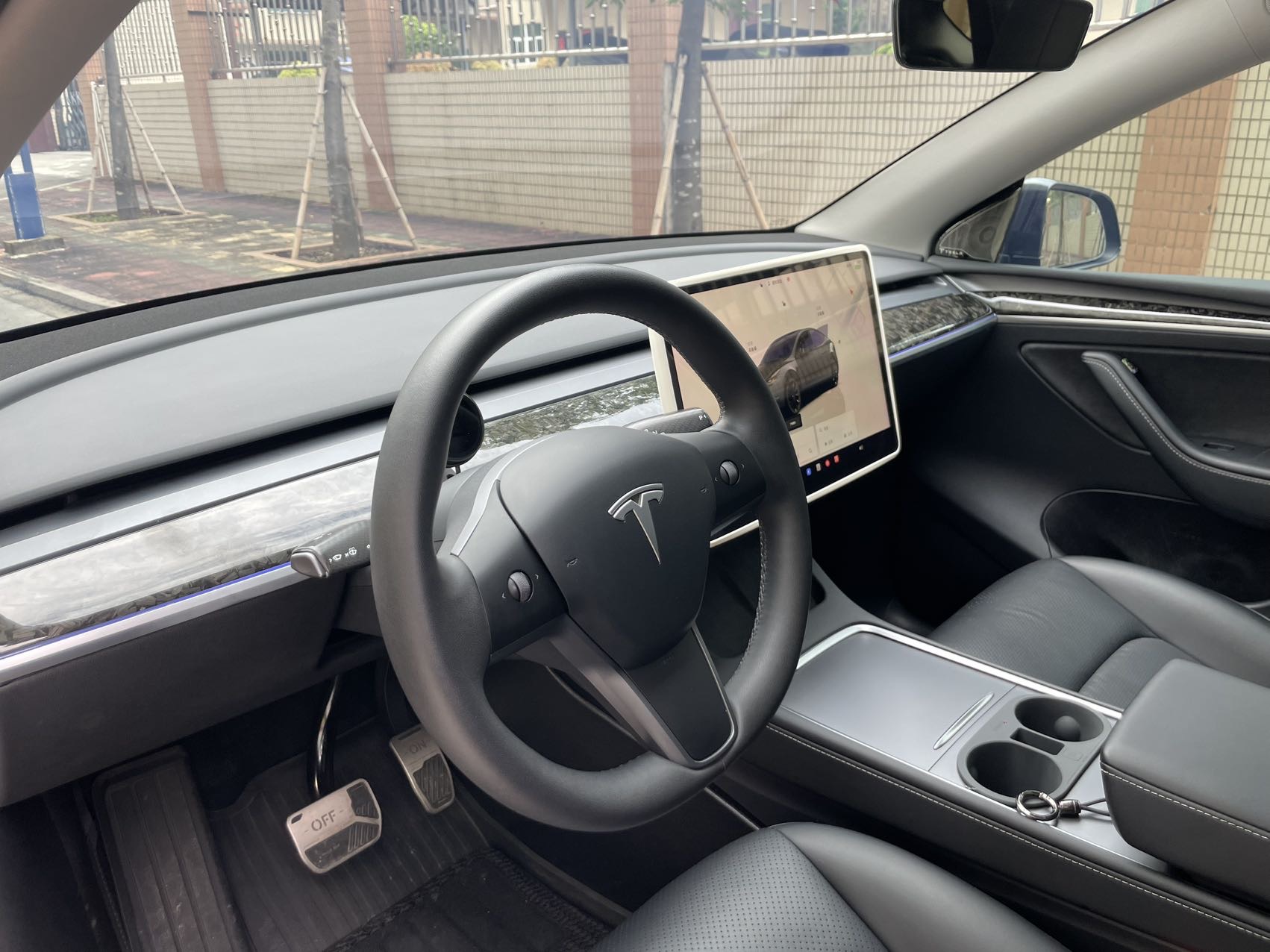 Tesla Model Y 2024 car image #3