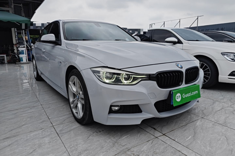 BMW 3 Series 2019 car image #4