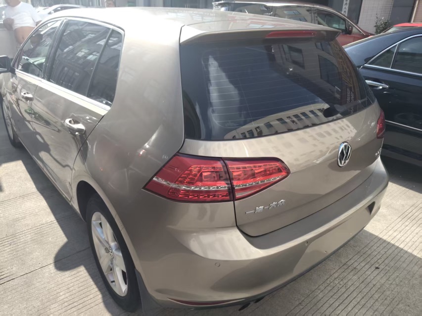 Volkswagen Golf 2014 car image #5