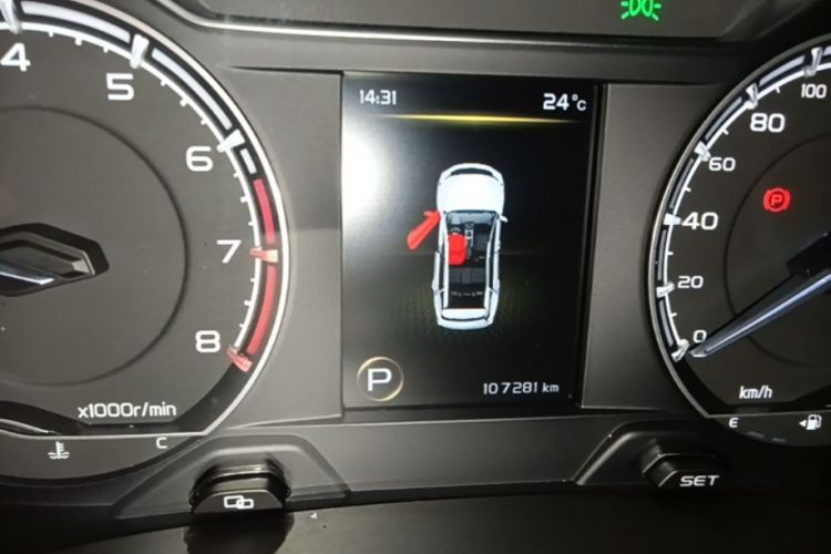 GEELY Vision X6 2022 immagine di auto #12