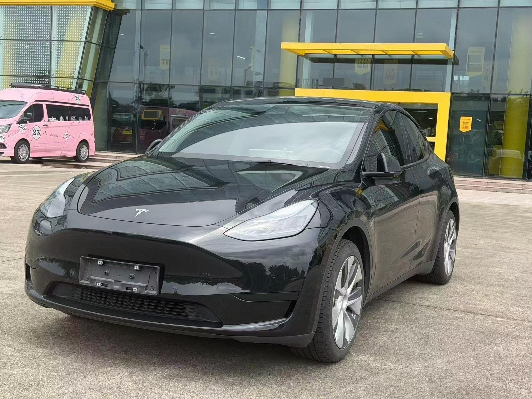 Tesla Model Y 2023 Tesla Model Y 2023 car image